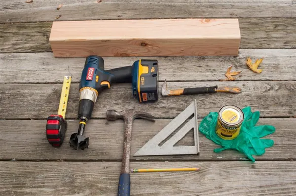 Материалы и инструменты для изготовления деревянного подсвечника