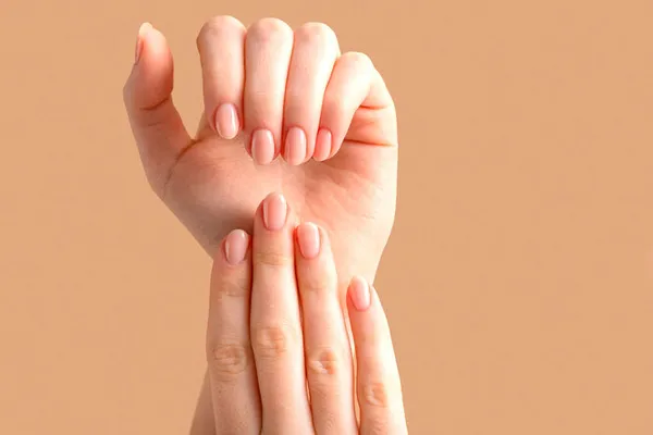 Забота о ногтях: 5 главных правил для домашнего ухода