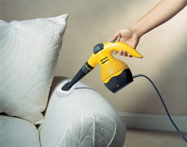 Как почистить диван от пятен в домашних условиях 8