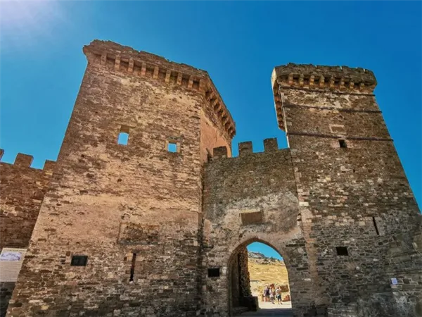 Генуэзская крепость в Судаке (Судакская крепость)