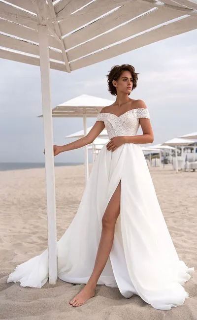 Летние свадебные платья — выбираем подходящий фасон! Каталог с фотографиями модных и стильных нарядов с примерами, как одеться 24