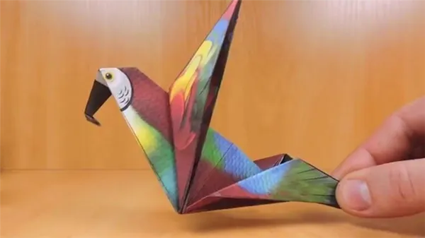 Как сделать оригами попугай - делаем поделку с детьми быстро и просто из модульных элементов 8