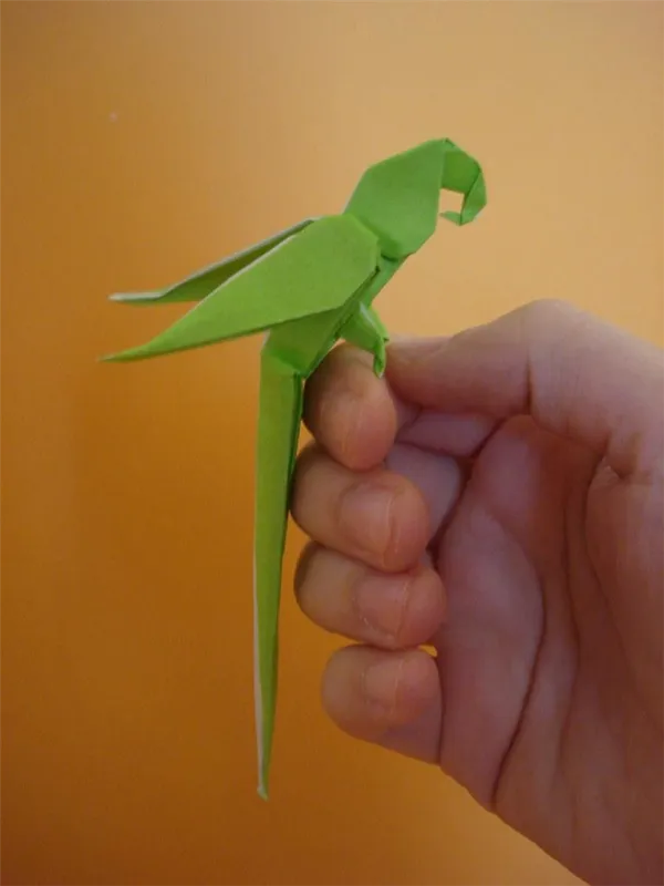 Как сделать оригами попугай - делаем поделку с детьми быстро и просто из модульных элементов 15