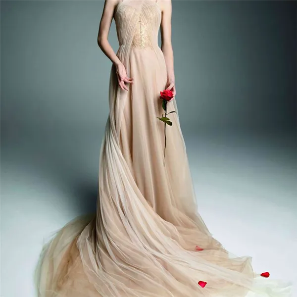 Свадебные платья Вера Вонг (Vera Wang) — классические современные модели этого сезона 56 фото 15
