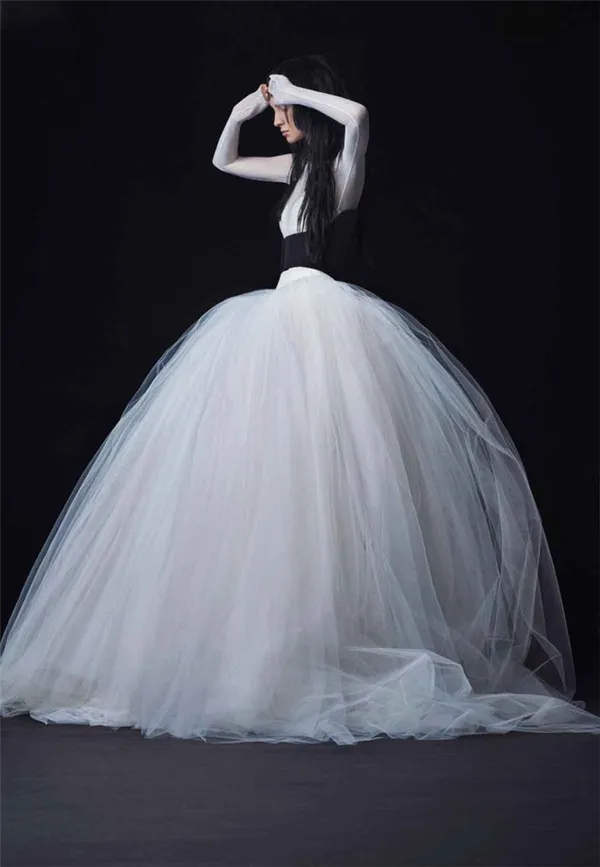 Свадебные платья Вера Вонг (Vera Wang) — классические современные модели этого сезона 56 фото 16