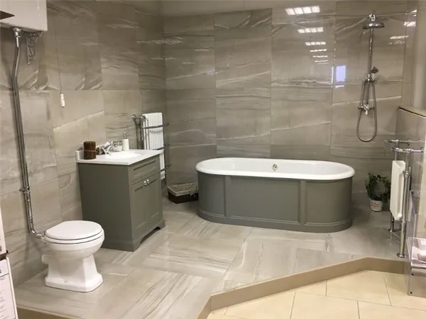 Дизайн большой ванной комнаты: выбор стиля, отделочных материалов, сантехники 3