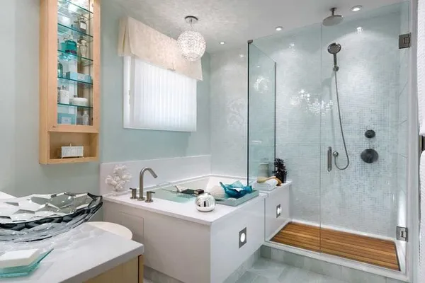 вариант современного дизайна большой ванной