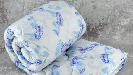 Одеяла из искусственного лебяжьего пуха