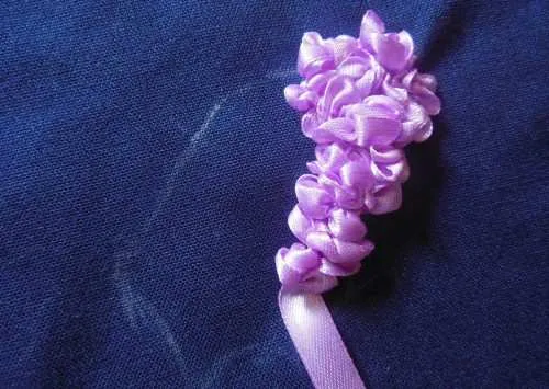 Вышивка лентами для начинающих пошагово — легкий урок создания картин из атласных лент с ромашками, подсолнухами и одуванчиками 23