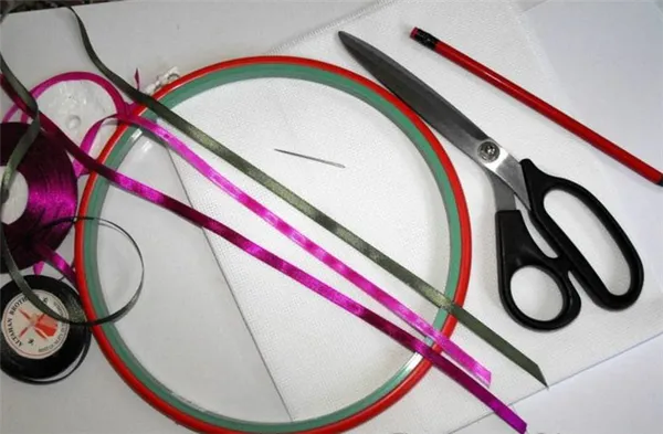 Вышивка лентами для начинающих пошагово — легкий урок создания картин из атласных лент с ромашками, подсолнухами и одуванчиками 3