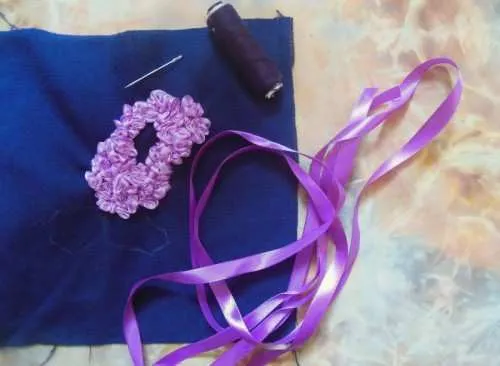 Вышивка лентами для начинающих пошагово — легкий урок создания картин из атласных лент с ромашками, подсолнухами и одуванчиками 26