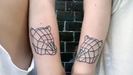 Яркие геометрические татуировки для девушек: оригинальные идеи 5