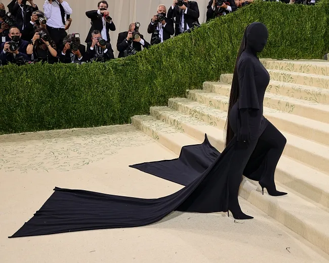 Ким Кардашьян на Met Gala-2021 фото № 3