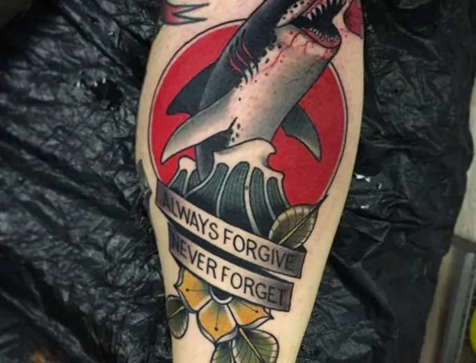 tattoo-shark-l8654iw35uyh