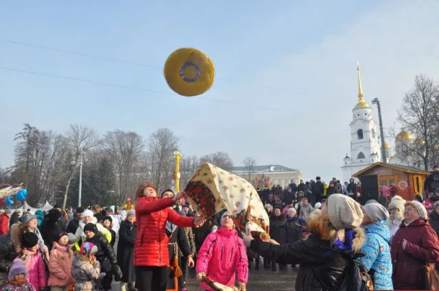 Блины и чучело. Что означают главные символы Масленицы 3